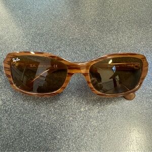 Women’s Ray-Ban brown sunglasses